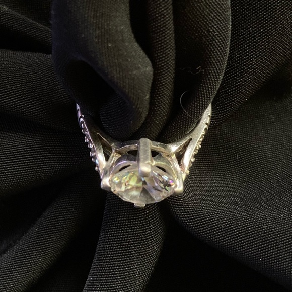 Vintage 925 sterling CZ size 8 ring Thailand - Picture 7 of 8